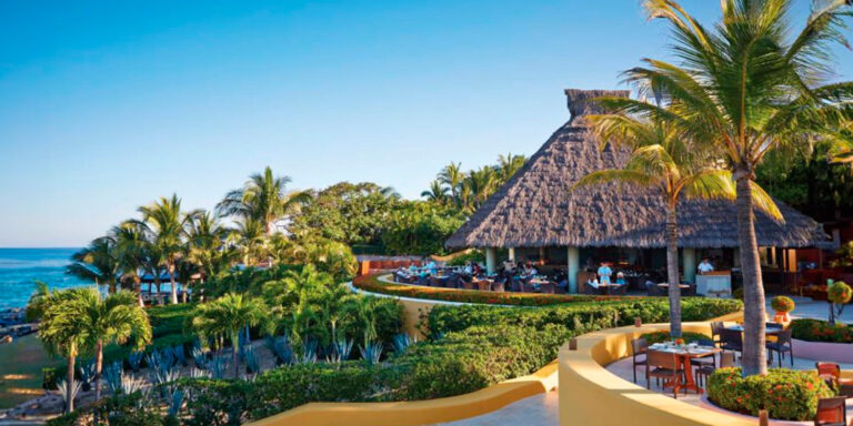 Estilo y Finanzas, experiencias, Punta Mita, seguro de auto, cotizar seguro de auto, Four Seasons Punta Mita, playa, resort