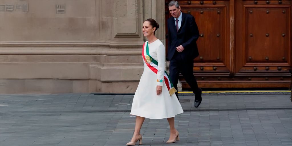 Estilo y Finanzas, raíces mexicanas, vestido de Claudia Sheinbaum, tarjeta de crédito, moda artesanal, apoyo a artesanos, cultura mexicana, tradición textil, Oaxaca, diseño mexicano