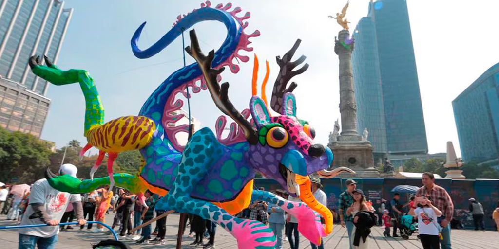 Estilo y Finanzas, experiencias, Desfile de Alebrijes, experiencia, paseo, cultura mexicana, festival, evento al aire libre, CDMX, Zócalo