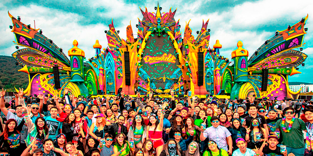 Estilo y Finanzas, música electrónica, Dreamfields Festival México 2024, tarjeta de crédito, experiencias, festival, escenario principal, luces